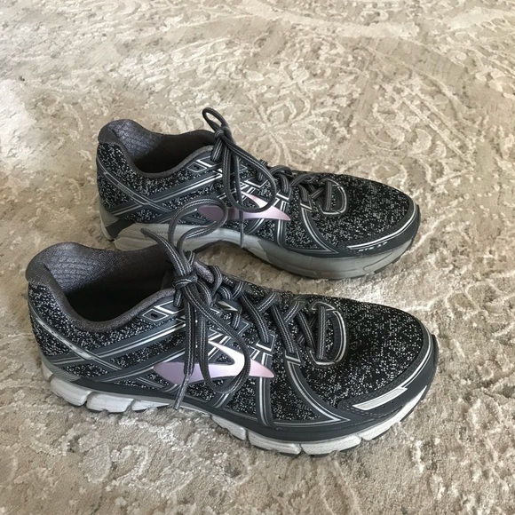 brooks gts 17 rose